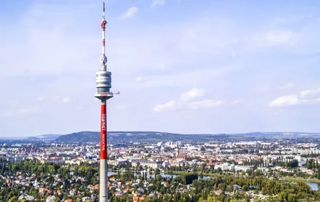 Skip-the-line Donauturm Danube Tower Vienna Tour, Transfer