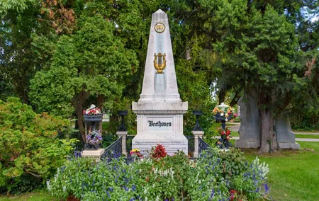 Vienna Central Cemetery Walking Tour with Transfers
