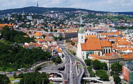 Private Transfer From Vienna To Bratislava, 2h Stop in SchlossHof