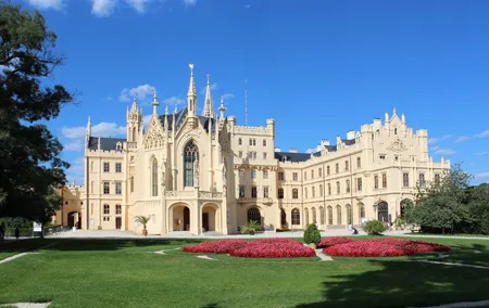 Private Day Trip From Vienna to Lednice, Valtice and Mikulov