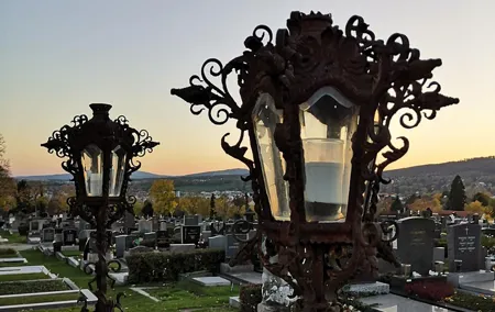 City of the dead - Central Cemetery with Sandra Blum