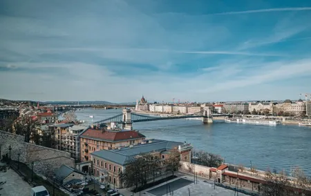 Private day Trip to Budapest and Bratislava two capitals