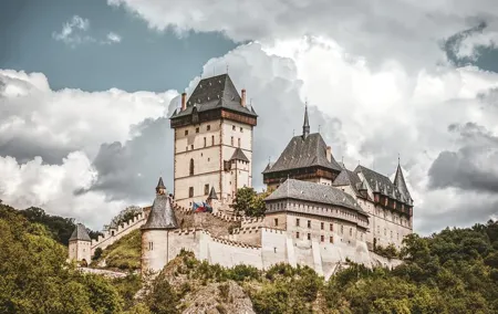 Private Karlstejn castle tour from Prague with glassworks & lunch