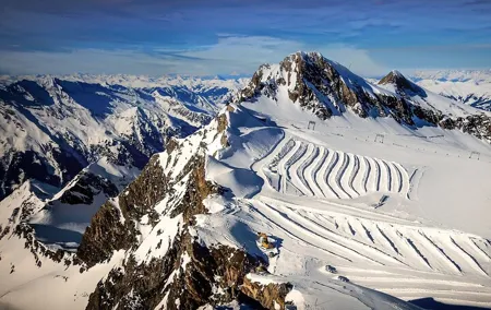Private Skiing in the Alps with Salzburg and Hallstatt from Vienna