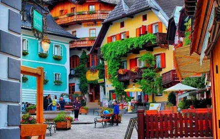 Hallstatt and Salzburg private tour from Vienna 2 days