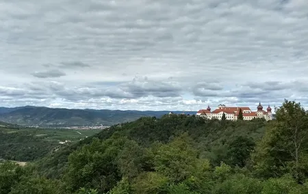 2-Hour Private Hiking Tour to Experience Nature and Culture at Goettweig Abbey