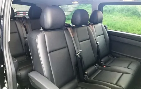 MINIVAN Transfer from Vienna to Budapest or vice versa