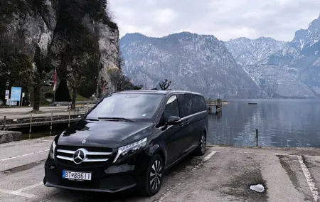 Vienna to Prague Premium Minivan Transfer