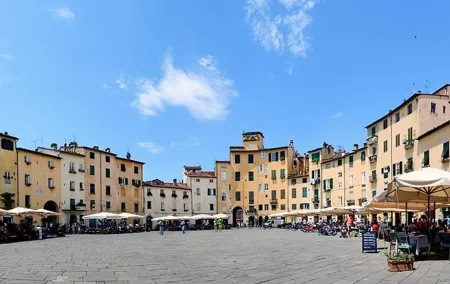Pisa & Lucca Full-Day Tour with Leaning Tower access