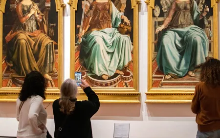 Uffizi Gallery Small Group Guided Tour with Tickets