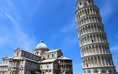 Regular Tour Pisa and Lucca by Van from Florence