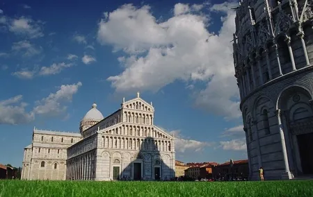 From Florence: Private Minivan Excursion to Pisa and Vinci
