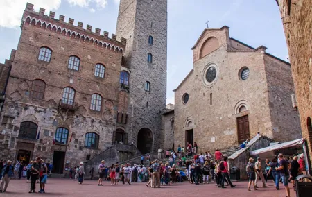 From Siena to San Gimignano: Hilltop Towns & Wine Tasting Escape