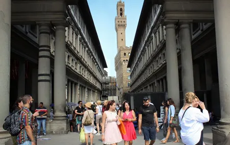 Private Minivan with a View and Uffizi in Florence Tour