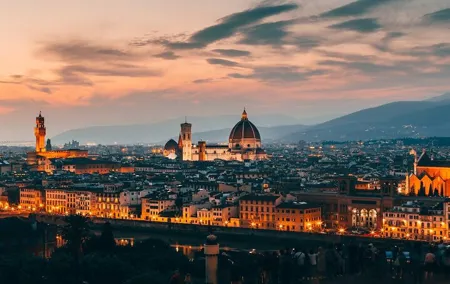 Florence Private 8 hours tour with Tickets and Hotel Pick up