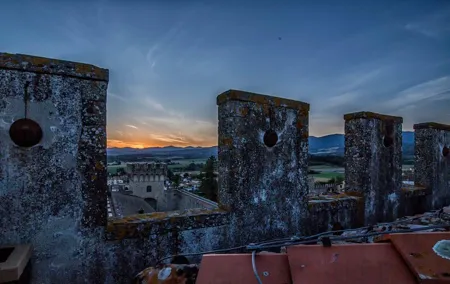 Guided tour and aperitif on the battlements of the Castle of Scarperia