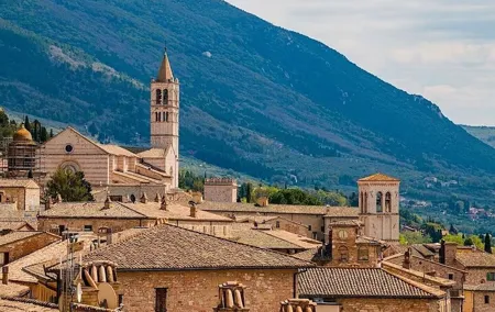 From Florence to Arezzo and Cortona Private Tour by Minivan