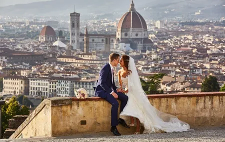 Honeymooners Florence Tour with Professional Photographer and Driver