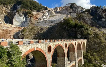 Carrara and Tuscan Coast Private Tour from Florence