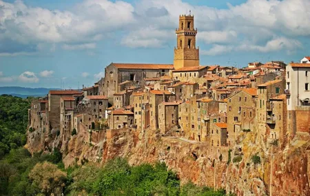 Private Wine & Culture Tour Hidden Tuscany: Pitigliano & Sovana
