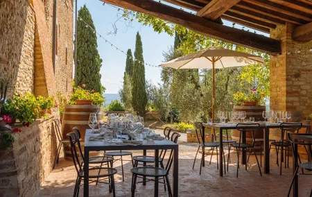 Art and Wine in the Heart of Chianti discover with us the tradition