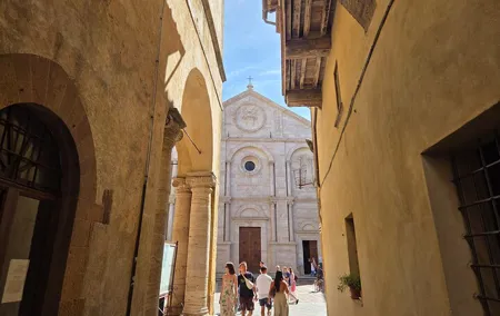 Val d'Orcia Full Day Tour Pienza Montepulciano and Wine Tasting