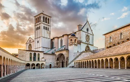 Assisi with Gourmet Lunch&Wine Fullday from Florence