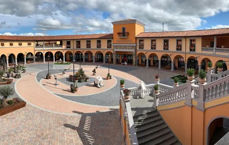 Private Shopping Tour from Florence to Valdichiana Outlet Village