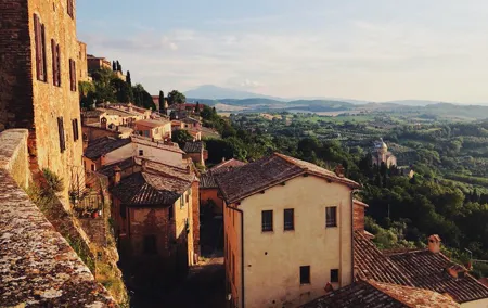 Valdorcia: Montalcino and Montepulciano scenery in the world