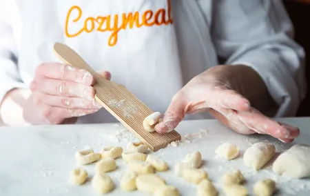 Pasta, Gnocchi & Panna Cotta in Tuscan Kitchen (4-Course Meal)