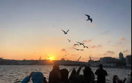Bosphorus Explorer: 3-Hour Cruise with Asian Side Visit