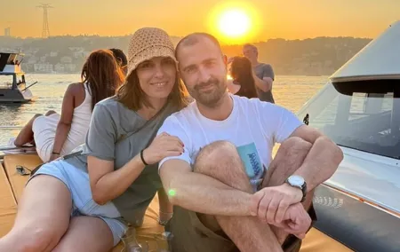 Istanbul Sunset Cruise on Luxury Yacht - Guided Group Cruise