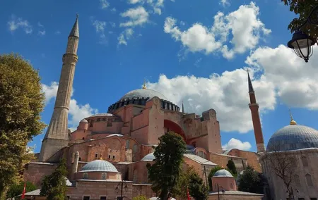 Istanbul Highlights! Blue Mosque, Hagia Sophia, Topkapı and More!