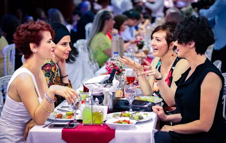 Istanbul Bosphorus Dinner Cruise: Live Folk Dance & DJ Experience