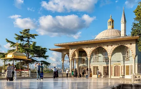 Topkapi Palace and Harem Guided tour with Skip-the-Line Tickets