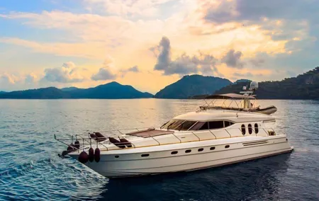 Private Luxury Yacht Cruise on Bosphorus
