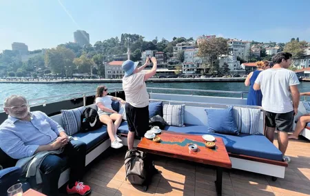 Half-Day Bosphorus Cruise to Black Sea from Istanbul with Lunch