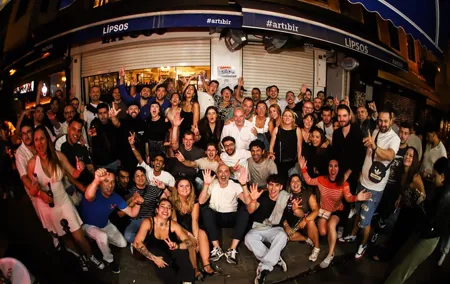 Pub Crawl Istanbul / Rooftop Clubs & Party Bus