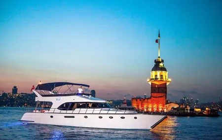 Private Luxury Yacht Cruise in Istanbul Bosphorus