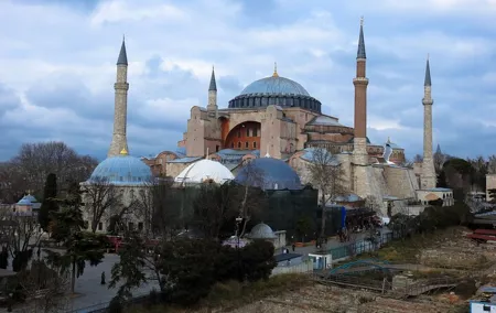 Guided Istanbul City Tour with Bosphorus Dinner Cruise
