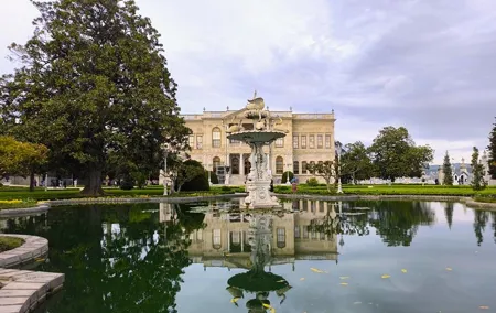 Istanbul: Dolmabahce Palace Entry Ticket