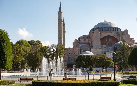 Istanbul: Full Day Private Guided Tour of Iconic Landmarks