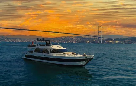 Bosphorus Sunset Cruise on Luxury Yacht with Transfers