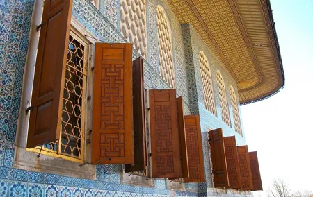 Istanbul Highlights: Guided Tour with Turkish Tea or Coffee