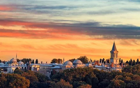 Sultans and Secrets: Topkapı Palace and Hagia Sophia Private Tour