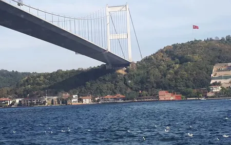Lunch Cruise in Bosphorus