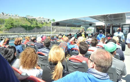 Istanbul: Bosphorus and Golden Horn Cruise with Audio Guide