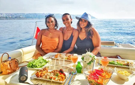 Bosphorus Dinner / Lunch Cruise - Private and Customizable