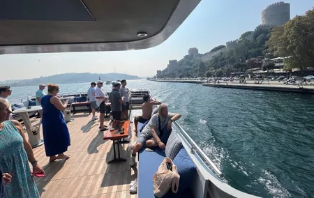 Istanbul Afternoon Bosphorus Cruise with Asian Side Stop