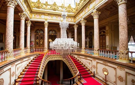 Istanbul Bosphorus Cruise And Dolmabahce Palace Tour – Full Day